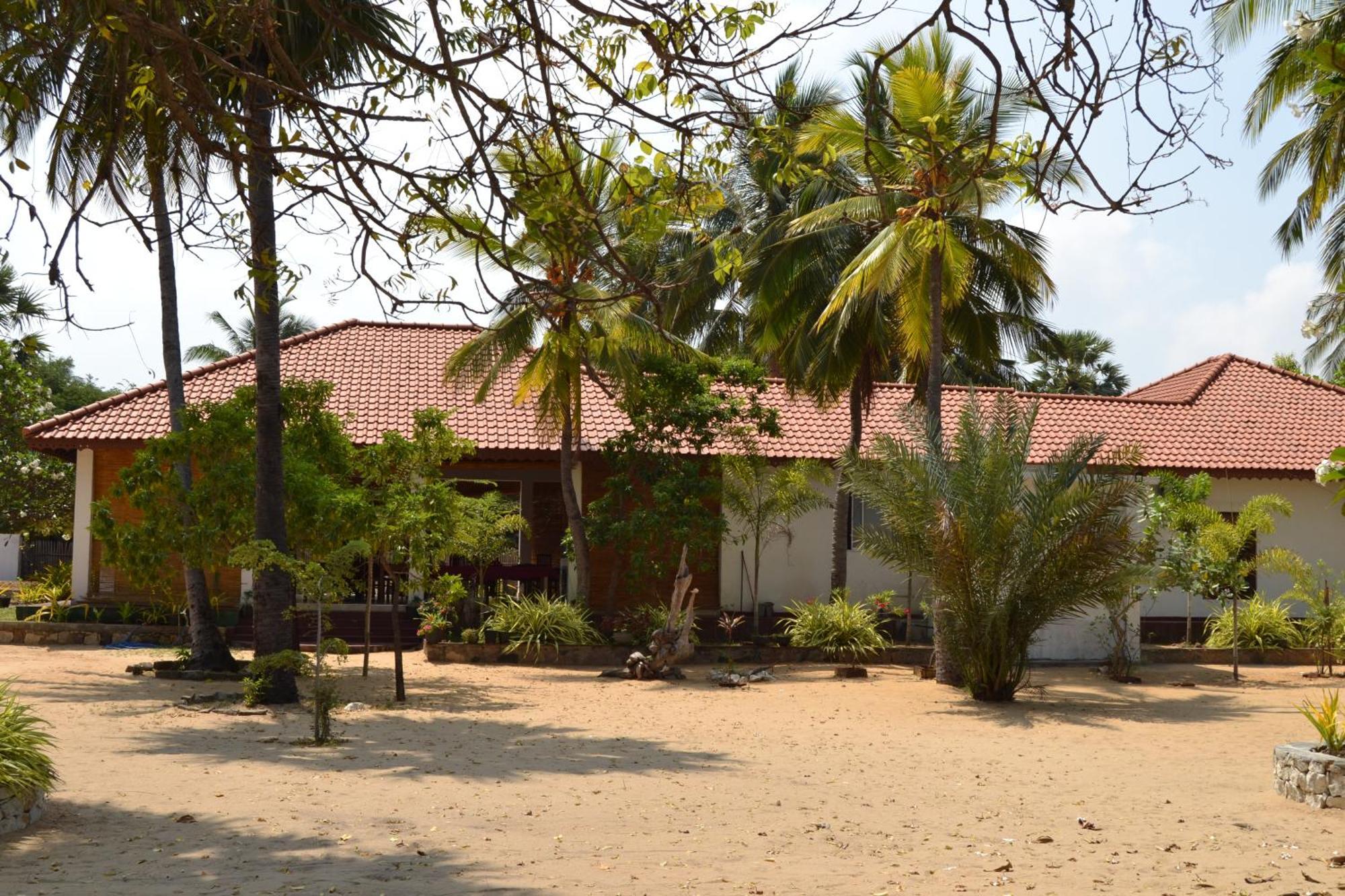 Nirukthie Beach Resort & Restaurant Kalpitiya Eksteriør billede