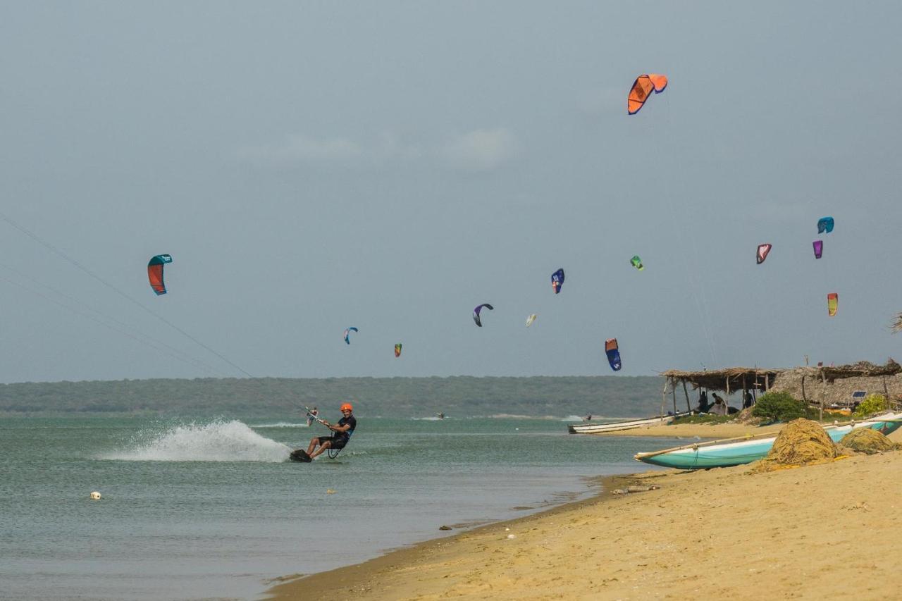 Nirukthie Beach Resort & Restaurant Kalpitiya Eksteriør billede